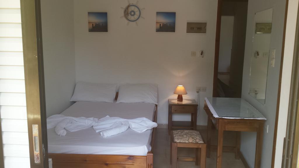 Rooms Leonidas Kíssamos Exterior foto