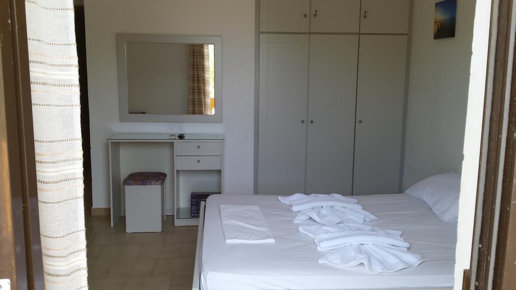 Rooms Leonidas Kíssamos Exterior foto